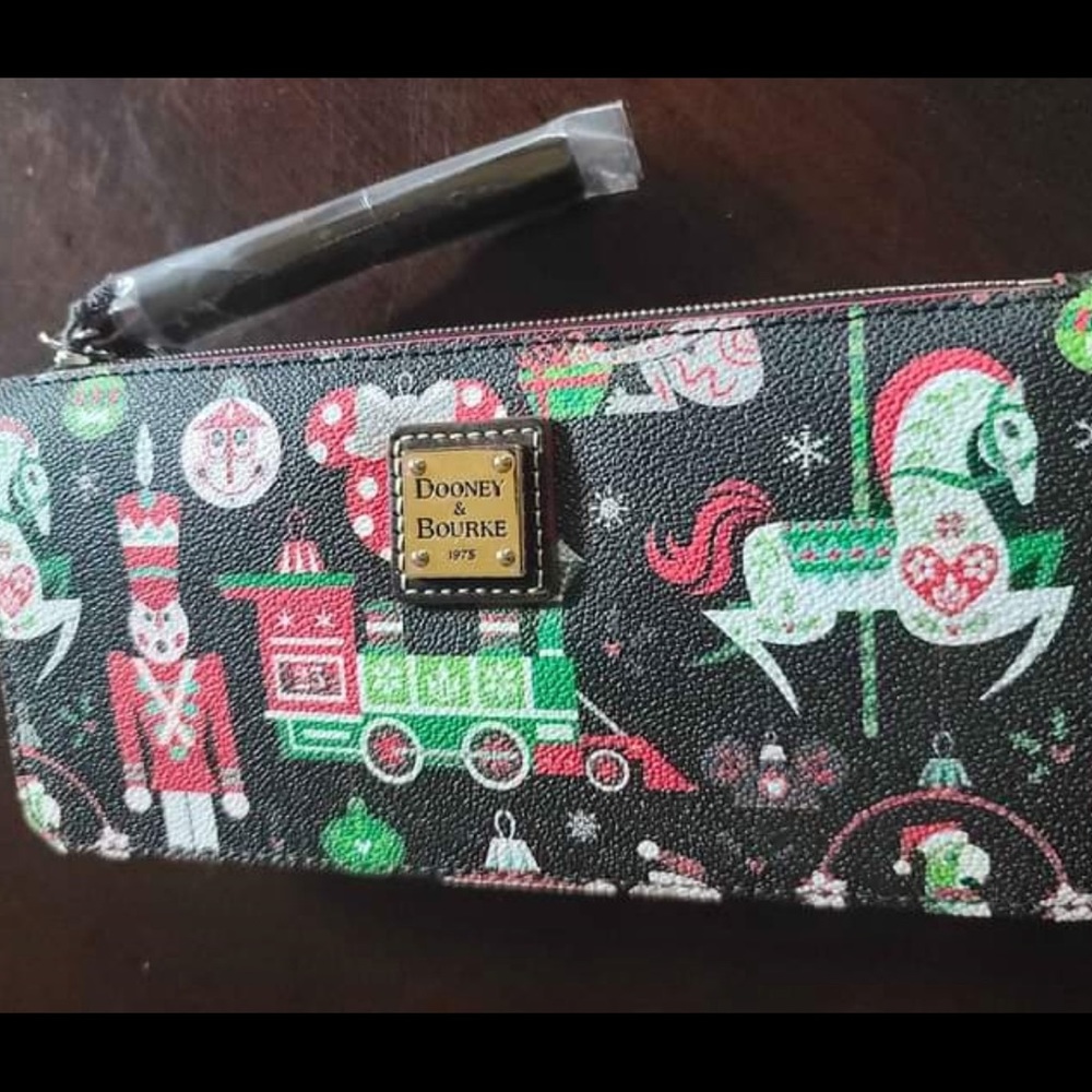 NWT Christmas Disney Dooney & Bourke Wristlet